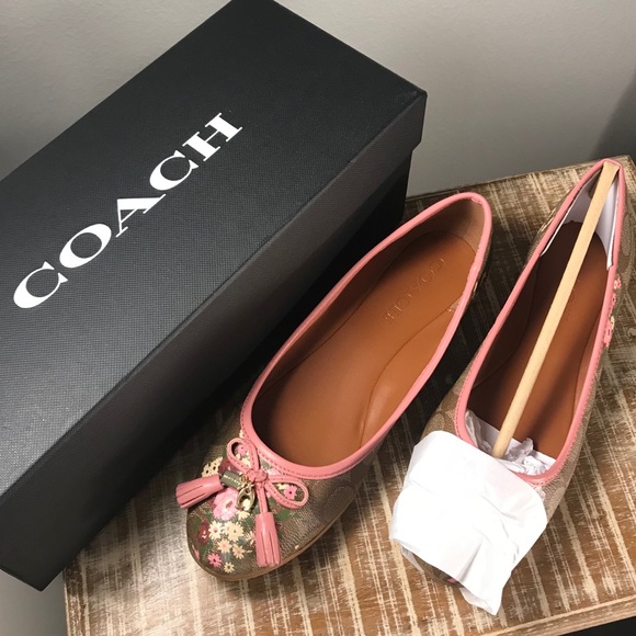 Coach Flats - Picture 3 of 7